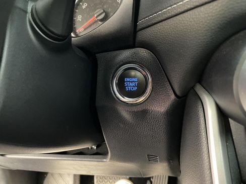 Used 2019 Toyota RAV4 XLE w/ Convenience Package AWD/4WD image 23