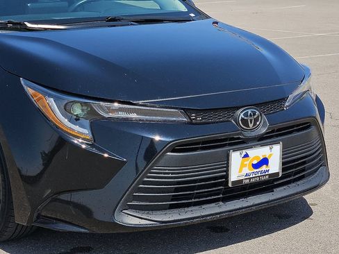Used 2025 Toyota Corolla LE FWD image 7