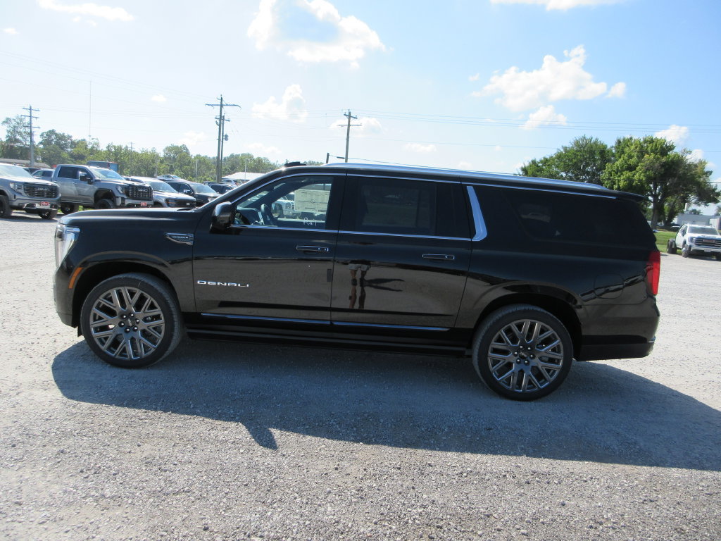 New 2026 GMC Yukon XL Denali Ultimate AWD/4WD image 6