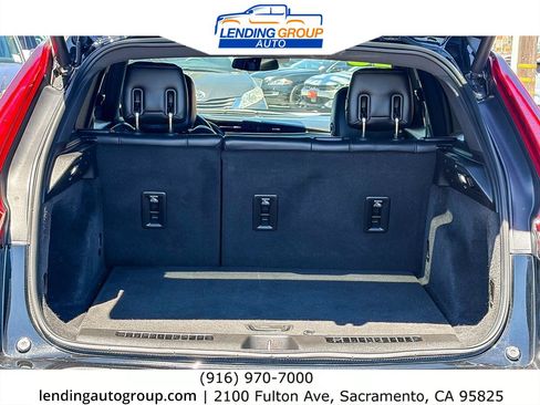 Used 2020 Cadillac XT4 Premium Luxury w/ Cold Weather Package FWD image 24