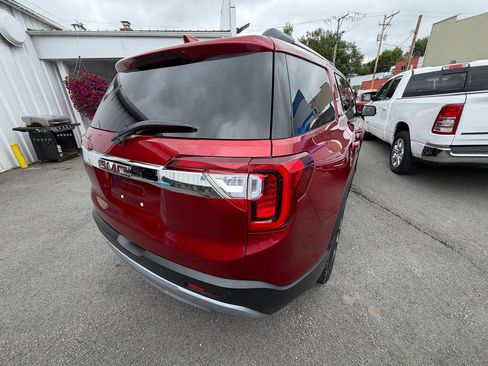 Used 2023 GMC Acadia SLT AWD/4WD image 5