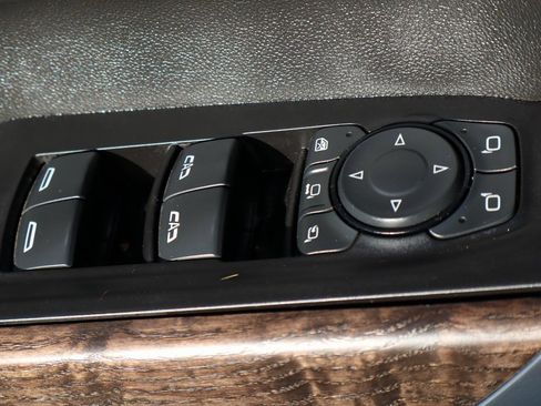 Used 2021 GMC Sierra 3500 Denali w/ Denali Ultimate Package image 18