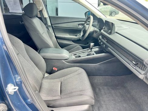 Used 2023 Honda Accord EX image 30
