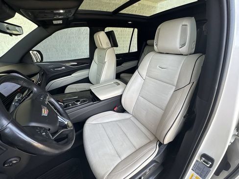 Certified 2021 Cadillac Escalade Sport w/ Driver Assist Tech Package RWD image 20