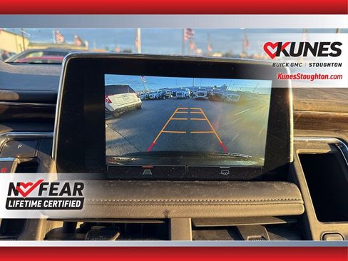 Used 2023 GMC Yukon XL SLE image 29