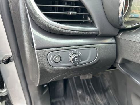 Used 2022 Buick Encore Preferred w/ Safety Package image 15