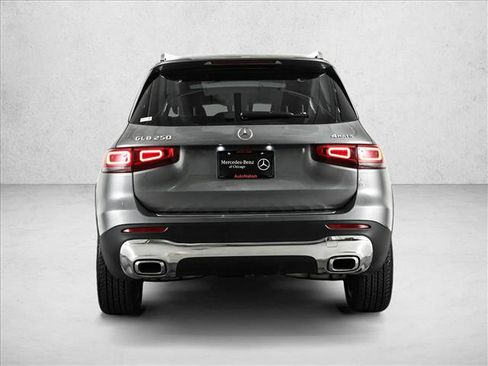 Used 2022 Mercedes-Benz GLB 250 4MATIC image 7