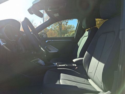 New 2025 Audi Q3 2.0T Premium image 11