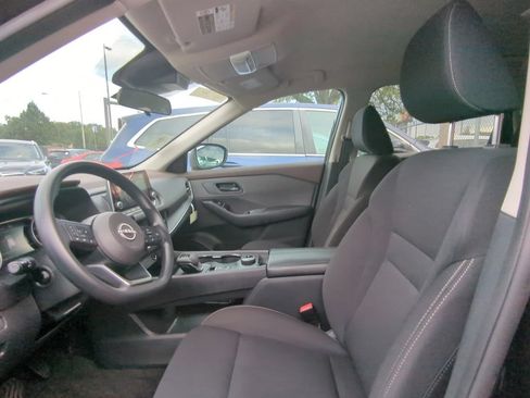 Used 2023 Nissan Rogue S AWD/4WD image 6