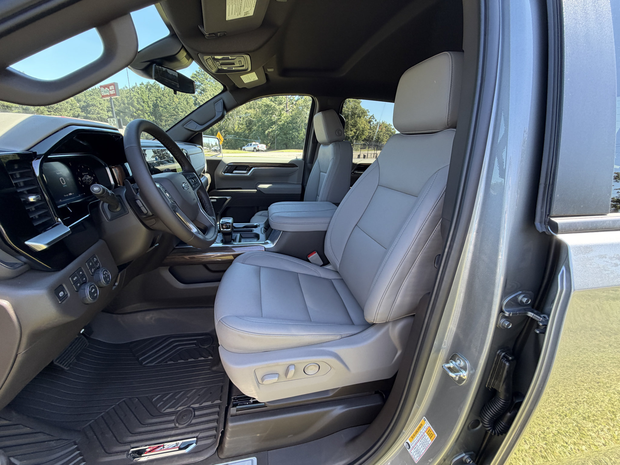 New 2026 Chevrolet Silverado 1500 RST AWD/4WD image 13