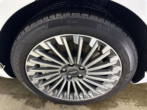 Used 2024 Genesis G80 Advanced image 5