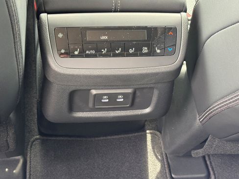 New 2026 Nissan Pathfinder SL AWD/4WD image 14