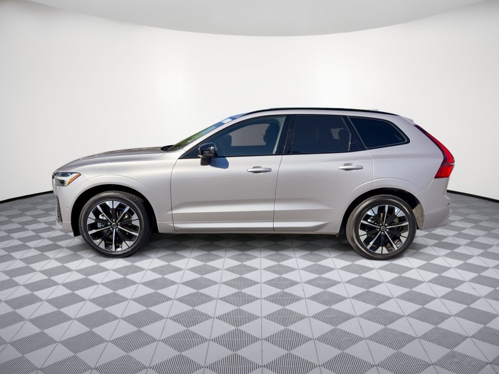 Certified 2026 Volvo XC60 B5 Plus AWD/4WD image 2