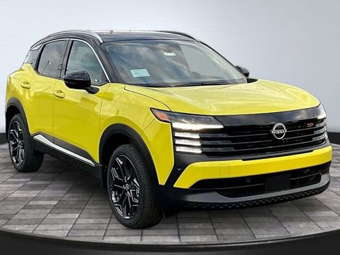 New 2026 Nissan Kicks SR FWD image 2