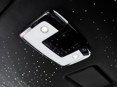 Used 2024 Rolls-Royce Phantom Sedan RWD image 70