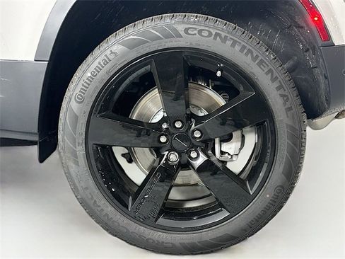 New 2026 Land Rover Defender 110 S image 28