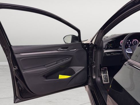 New 2026 Volkswagen GTI SE FWD image 13