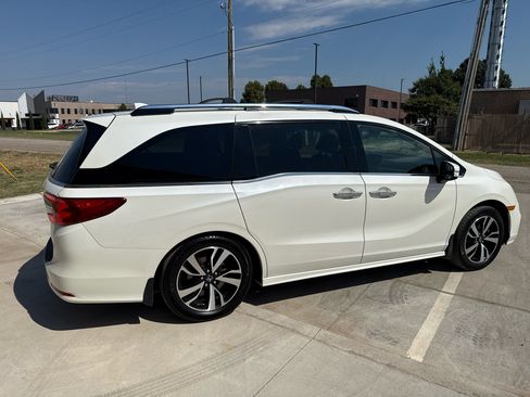 Used 2018 Honda Odyssey Elite image 11