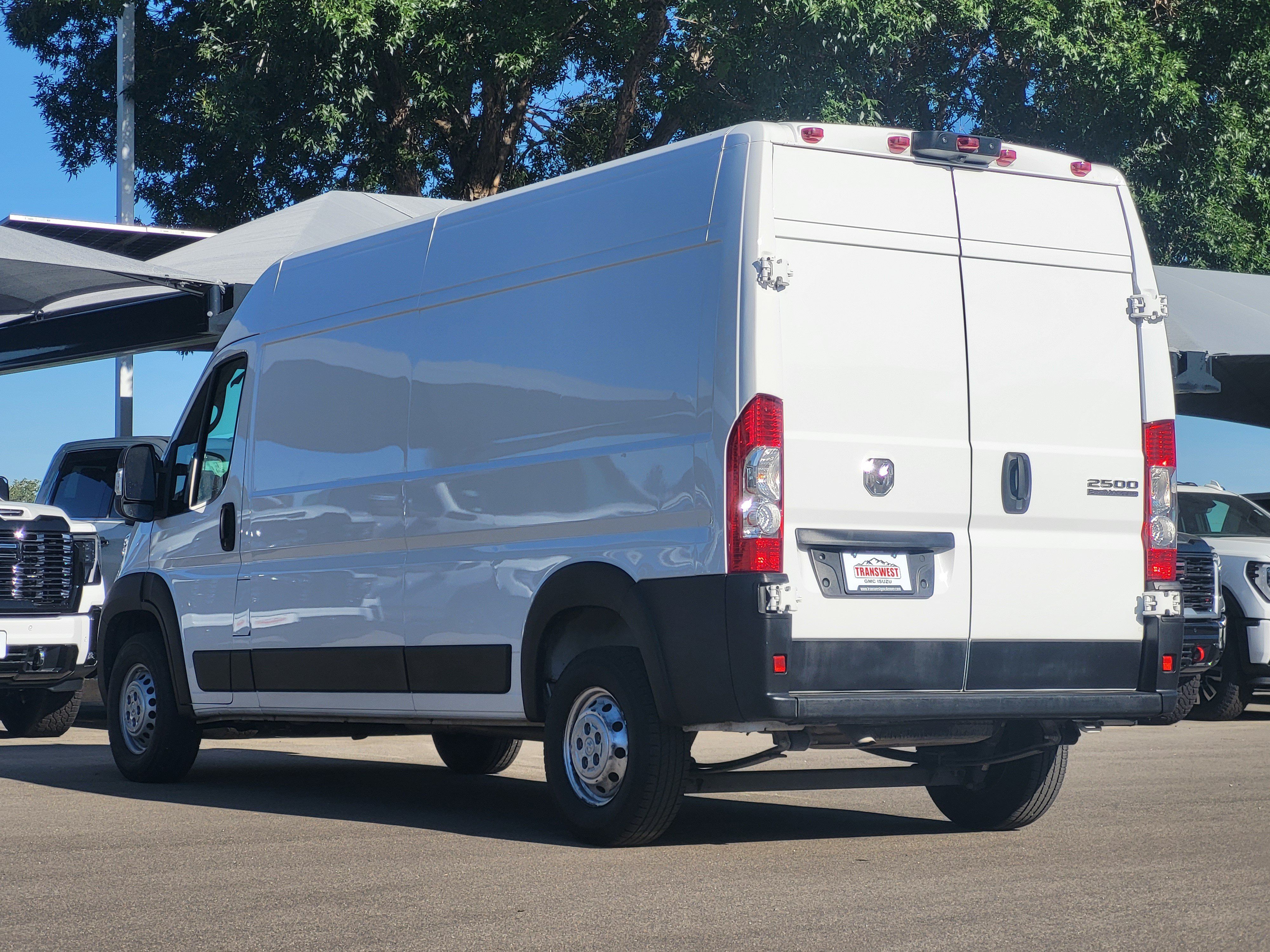 Used 2025 RAM ProMaster 2500 w/ Convenience Group FWD image 5