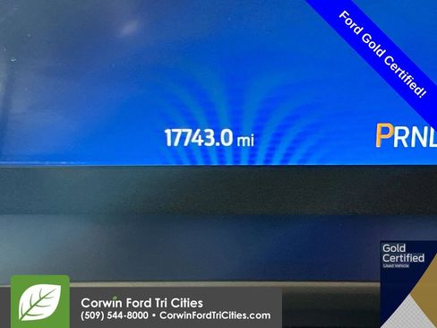 Used 2025 Ford Escape Platinum image 2