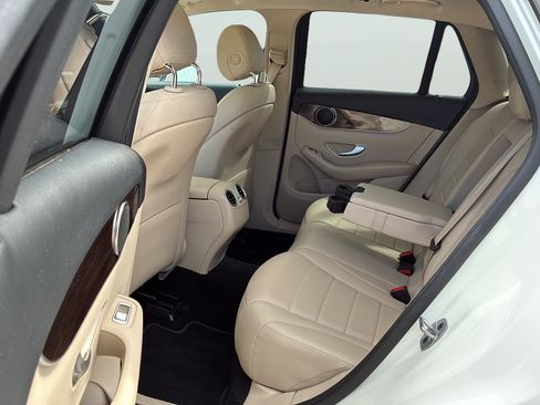 Used 2022 Mercedes-Benz GLC 300 image 16