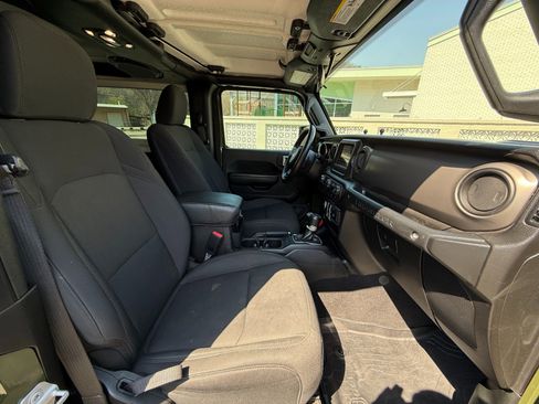 Used 2021 Jeep Wrangler Sport image 18