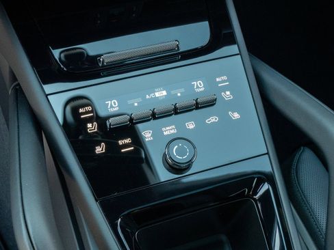 New 2026 Porsche Cayenne S image 25