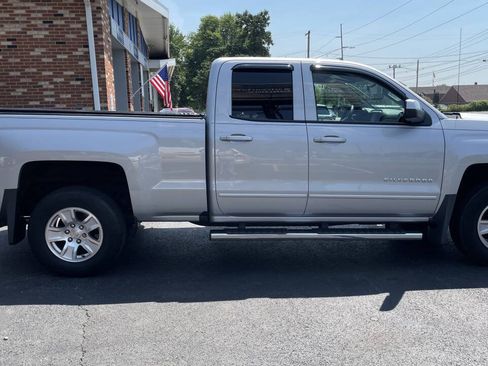 Used 2017 Chevrolet Silverado 1500 LT w/ All Star Edition AWD/4WD image 4