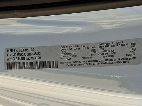 Used 2024 RAM 2500 Tradesman w/ Chrome Appearance Group image 27