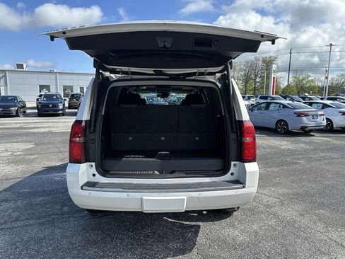 Used 2018 Chevrolet Tahoe Premier AWD/4WD image 23