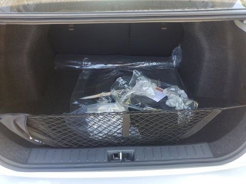 New 2025 Nissan Versa SR w/ Trunk Package image 5