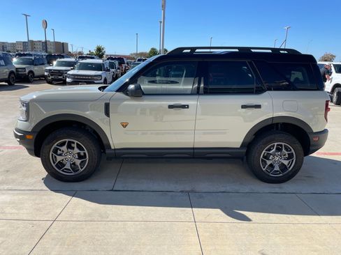 Used 2024 Ford Bronco Sport Badlands image 2