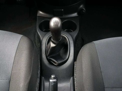 Used 2018 Nissan Versa S FWD image 16