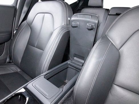 Certified 2025 Volvo XC40 B5 Plus image 11