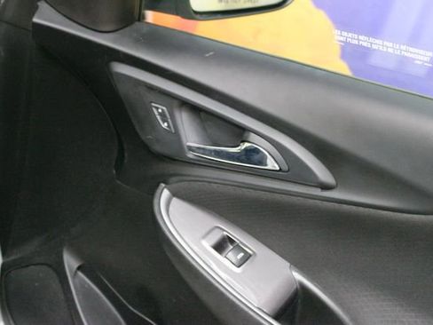 Used 2021 Chevrolet Malibu RS FWD image 11