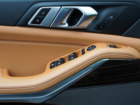 Used 2026 BMW X5 xDrive40i image 15