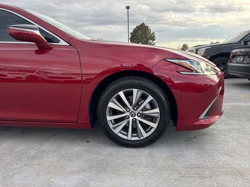 Used 2021 Lexus ES 250 w/ Premium Package image 2