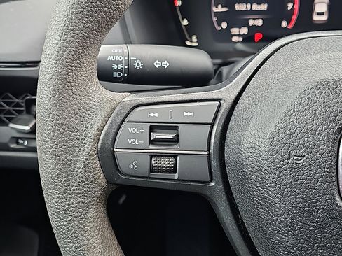 Used 2023 Honda Accord EX image 21