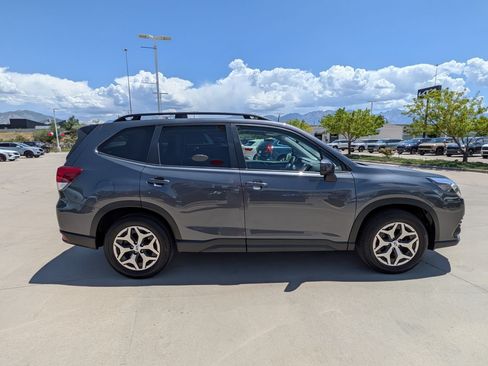 Used 2024 Subaru Forester Premium AWD/4WD image 7