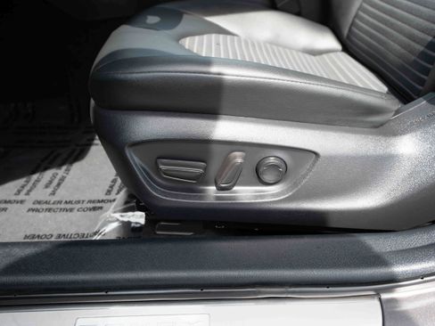Used 2024 Toyota Camry SE FWD image 12