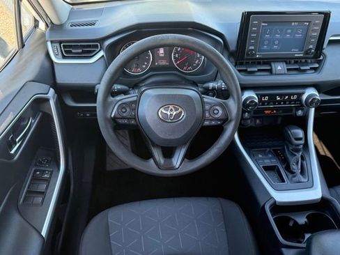 Used 2021 Toyota RAV4 XLE w/ Convenience Package FWD image 19