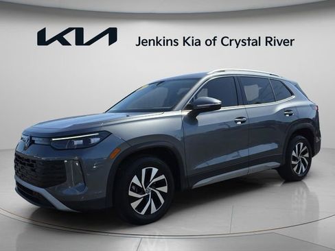 Used 2025 Volkswagen Tiguan S FWD image 14