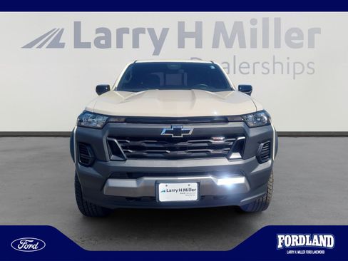 Used 2026 Chevrolet Colorado Trail Boss AWD/4WD image 8