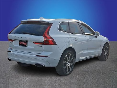 Used 2019 Volvo XC60 T5 Inscription image 3
