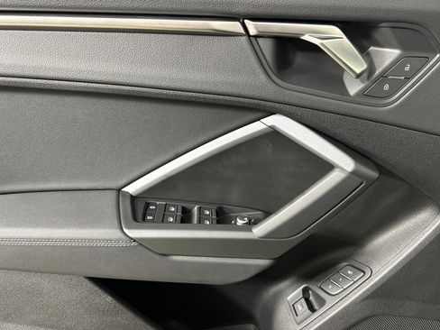 Used 2025 Audi Q3 2.0T Premium w/ Convenience Package image 10
