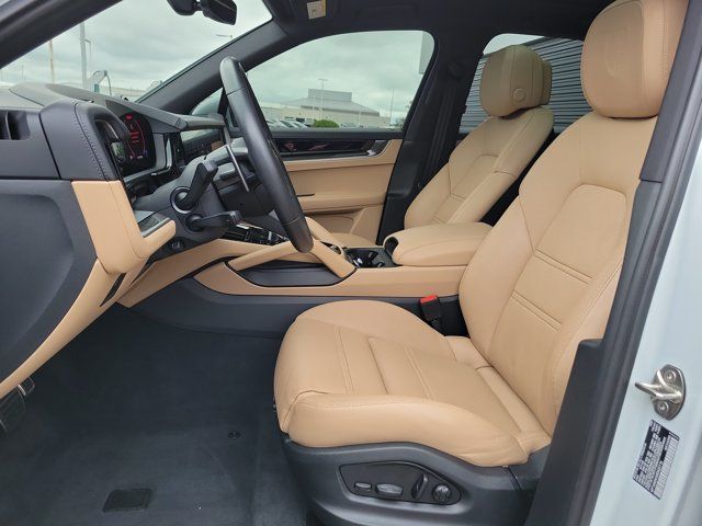 Used 2025 Porsche Cayenne S w/ Premium Package Plus AWD/4WD image 24