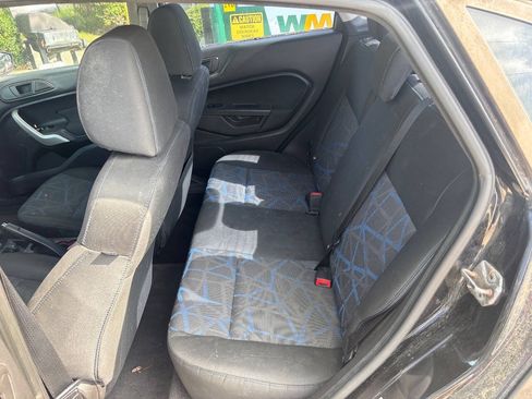 Used 2013 Ford Fiesta SE FWD image 16