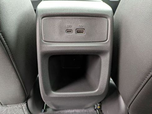 New 2026 Chevrolet Trax RS w/ Sunroof Package FWD image 24