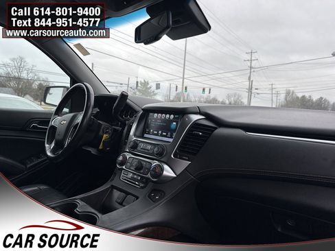 Used 2017 Chevrolet Suburban LT image 46