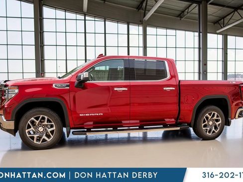 Used 2022 GMC Sierra 1500 SLT w/ SLT Premium Plus Package AWD/4WD image 2